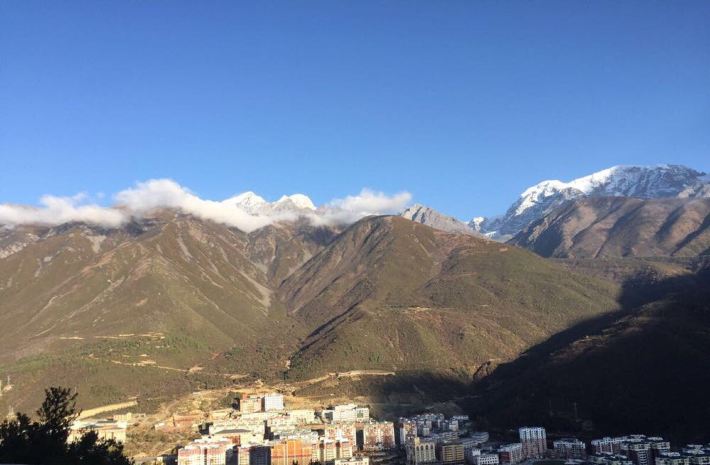 从泸沽湖徒步,搭车稻城亚丁,康定,泸定,海螺沟