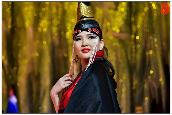中俄蒙美丽使者大赛之蒙古选手— 第十二届中俄蒙美丽使者国际大赛(2015) - 小谷 - jgs460908小谷摄影博园 【火速围观】蒙古国的美女与他们的民族服装 - 渝帆 - 渝帆空间