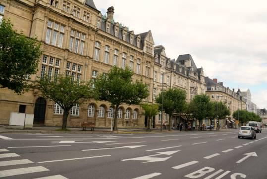 你知道世界人均GDP第一的国家长啥样吗? - 卢