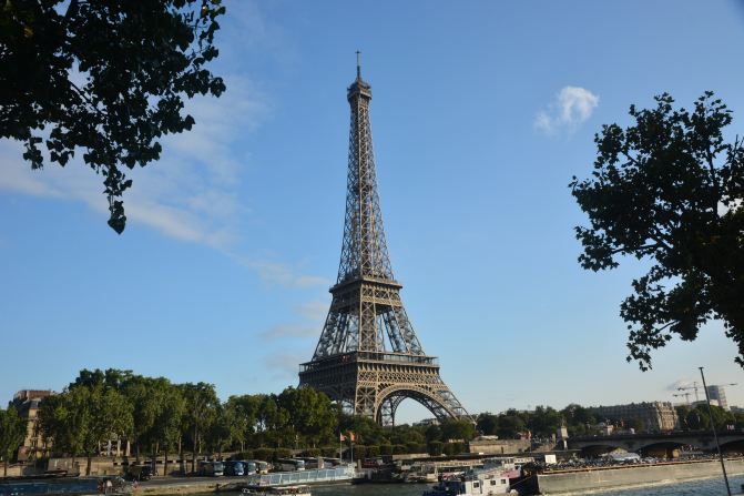 法国之行(一) 塞纳河畔 2015年9月8日(视频地址