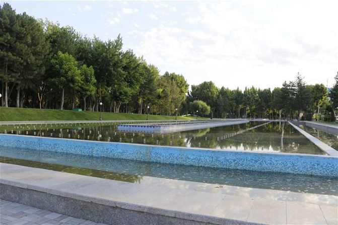 [原创]塔什干自由行,哭泣母亲塑像印象深刻。