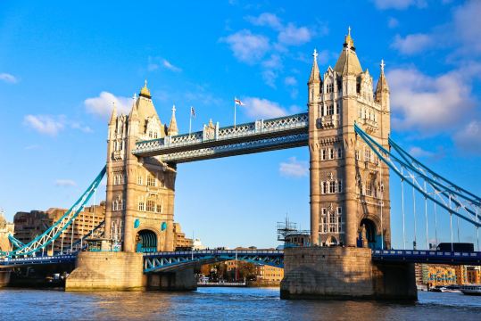 伦敦塔桥 tower bridge