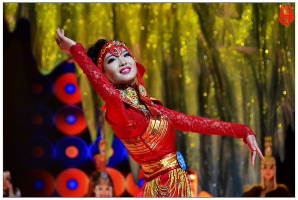 中俄蒙美丽使者大赛之蒙古选手— 第十二届中俄蒙美丽使者国际大赛(2015) - 小谷 - jgs460908小谷摄影博园 【火速围观】蒙古国的美女与他们的民族服装 - 渝帆 - 渝帆空间