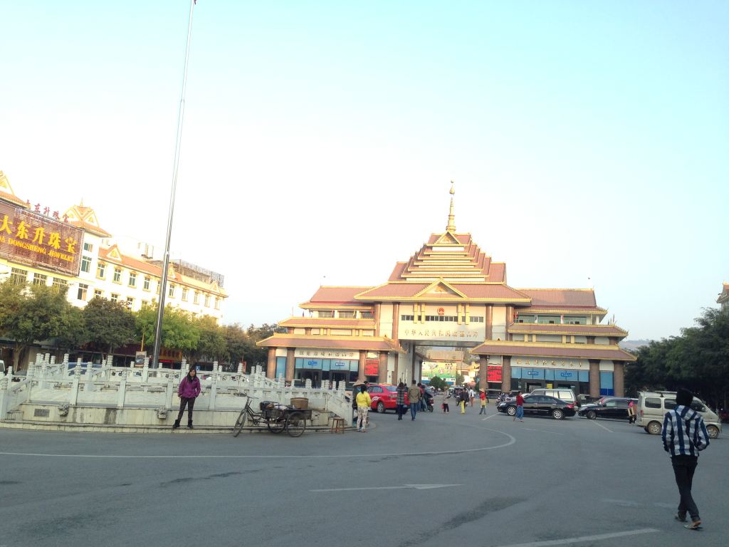 姐告GDP_中国gdp增长图(2)