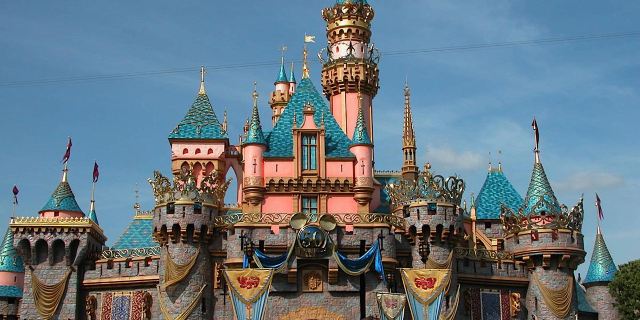 迪士尼乐园门票多少钱_迪士尼乐园门票价格_