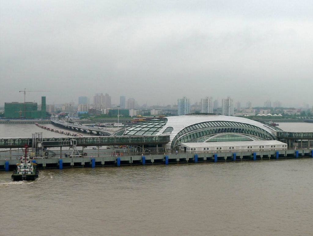 图50:上海吴淞口的国际邮轮码头. (全文完)