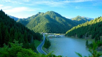 乌鲁木齐天山大峡谷