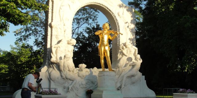 维也纳城市公园-介绍,门票,点评,照片,视频,攻略