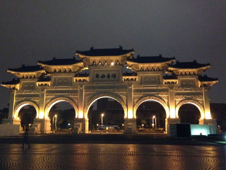 <em>60后女人</em>们的10天9夜漫游台湾西部半岛之旅(