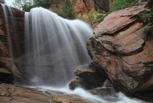 连云港船山飞瀑攻略,连云港船山飞瀑门票/游玩攻略