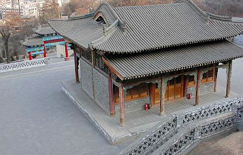 大业十三年(617年),薛举在兰州称帝后,将庄严寺