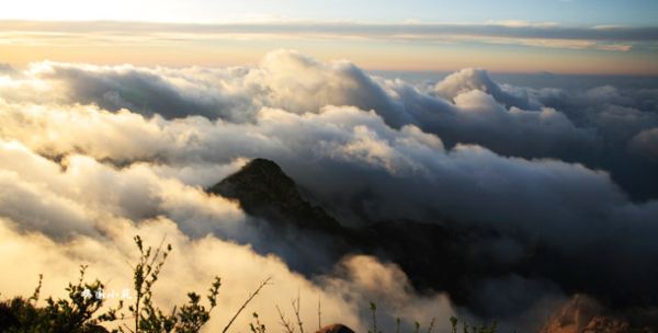 海到尽头天是岸 -- 山东泰山之云海玉盘