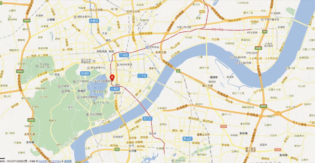 一看地图,老公就说,地理位置超好的,就在西湖边上.
