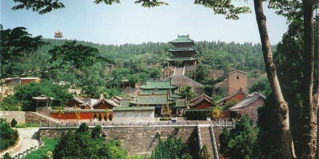 位于河南省焦作市博爱县境内,太行山南麓因寺建在风景秀丽的月山上故