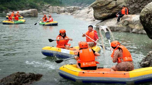 菖溪河漂流旅游度假区