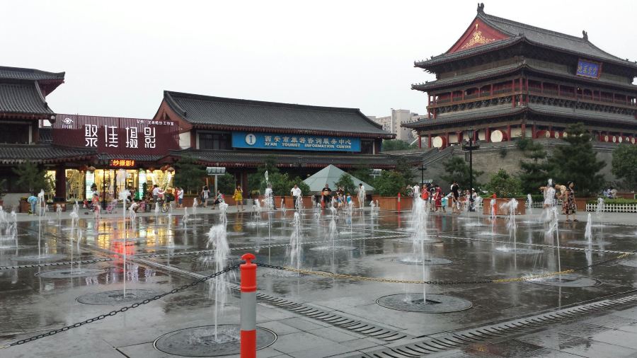 西安钟鼓楼广场