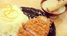 海Katsukura名藏炸大全猪排,鹌鹑外餐馆包糠太摆摊卖烤图片蛋三轮车面的猪排图片
