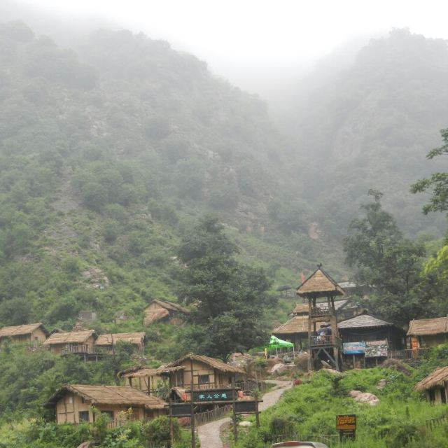 电视剧愚公移山的拍摄地点,这是剧组留下的,现在可以住人,没有卫生间