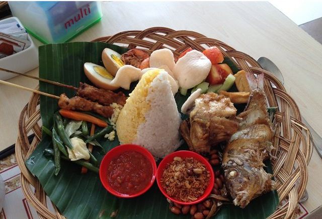 推荐餐厅:bumbu bali是努沙杜瓦一家地道的印尼菜餐厅,且费