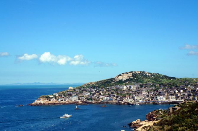 舟山群岛最东端,主要包括庙子湖岛,东福山岛,黄兴岛,青滨岛和西福山岛
