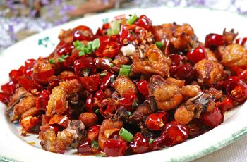 【携程攻略】金玉兰柴窝堡辣子鸡(达坂城区店