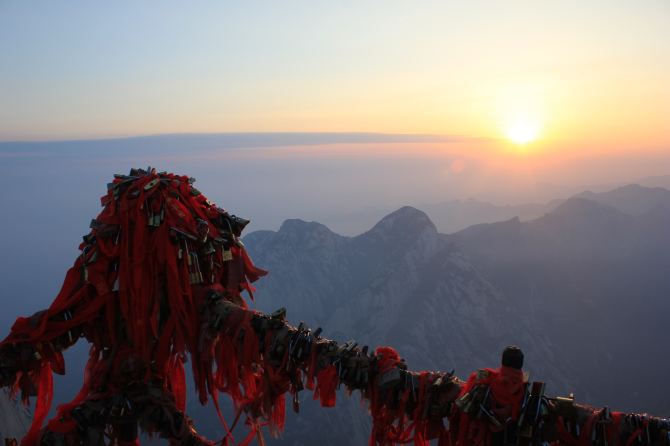 34天游中国之直取华山(东峰日出)