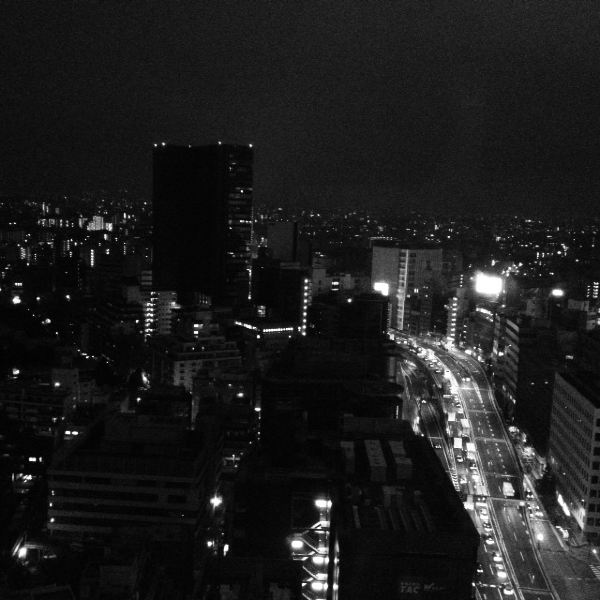 游走在东京铁塔的幸福与箱根温泉的静谧之间 