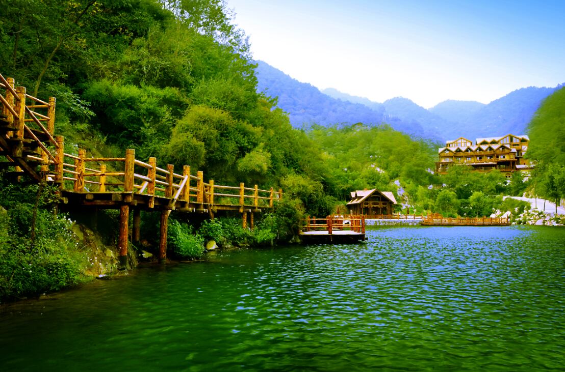 九如山瀑布群风景区