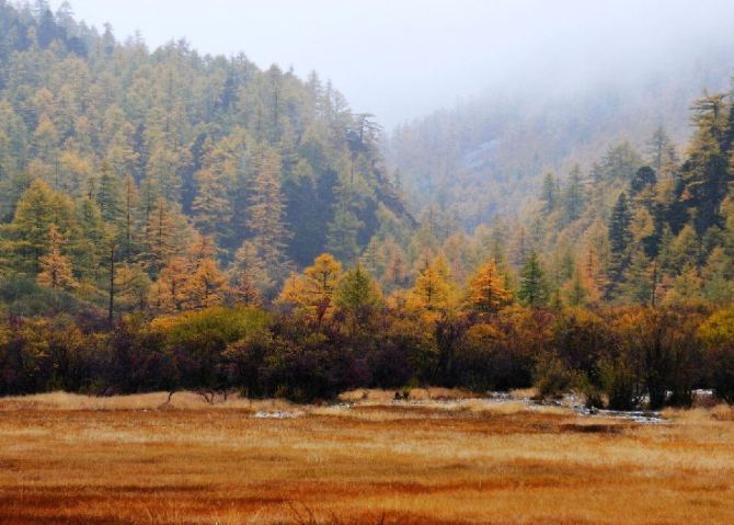 从广州出发领略稻城亚丁和一路上的美丽风光 