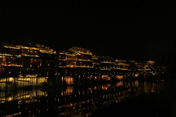 小女子独行湖南之:凤凰逃票攻略、张家界旅行决斗之城过旅行的攻略图片