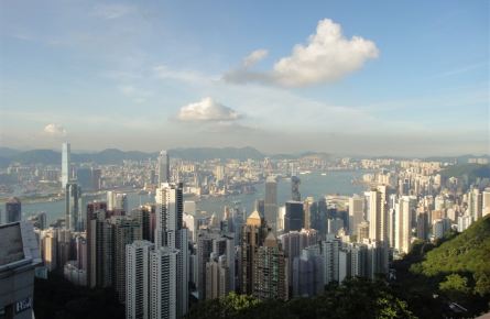 站在太平山顶俯瞰香港--2011年8月15日香港自