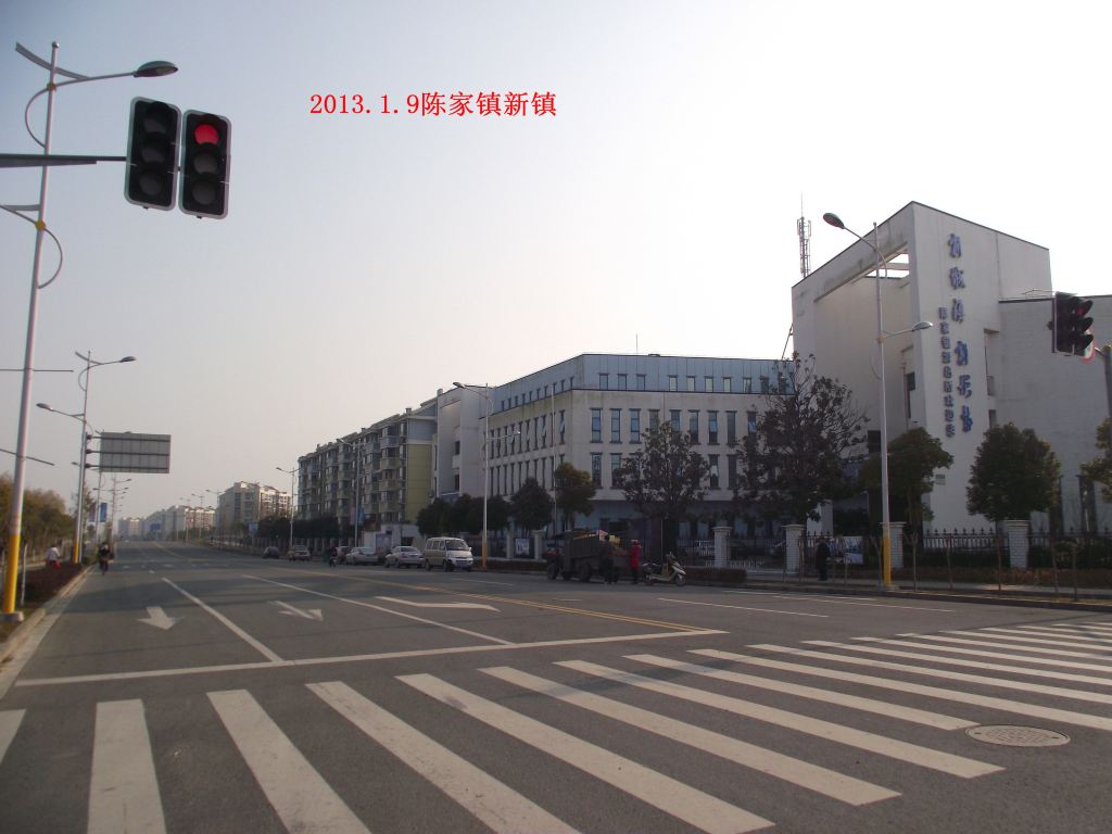 2,陈家镇 崇明城桥镇南门汽车站坐南裕线经陈家镇枢 纽到裕安镇(陈家