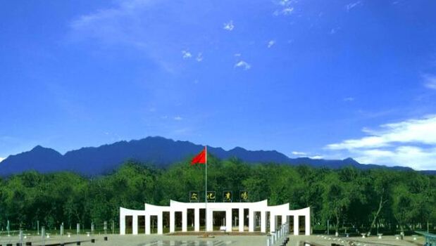 油画中的城市——中国新疆塔城市