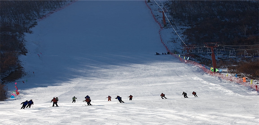 扎兰屯金龙山滑雪场