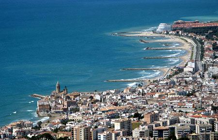 锡切斯旅游-锡切斯旅游景点-锡切斯图片-锡切斯攻略、美食-2345旅游