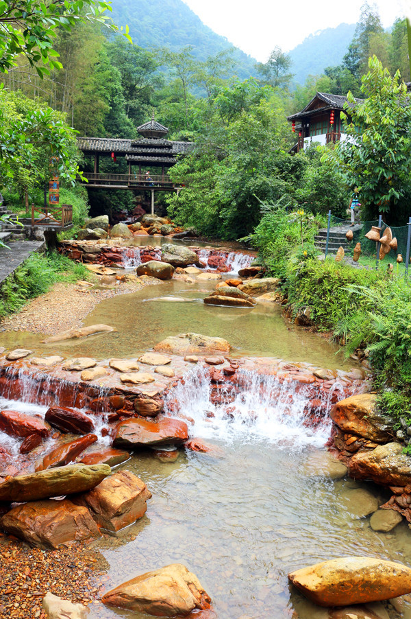 神造龙门拥万峰,飞流泻玉云崖峭—桂林龙门瀑布一日游