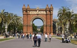 巴塞罗那巴塞罗那凯旋门天气预报,历史气温,旅