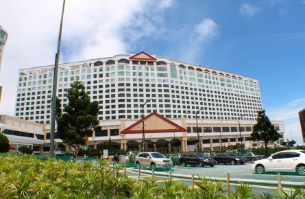 【环球体验】【加油站】吃货夫妻人均3千游遍