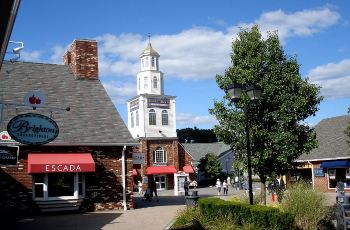 Woodbury名牌折扣大卖场