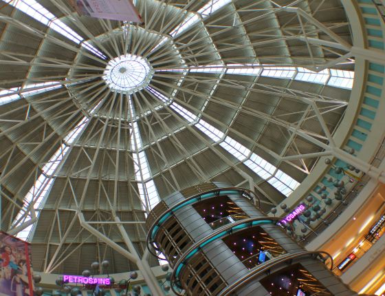 【环球体验】【加油站】吃货夫妻人均3千游遍