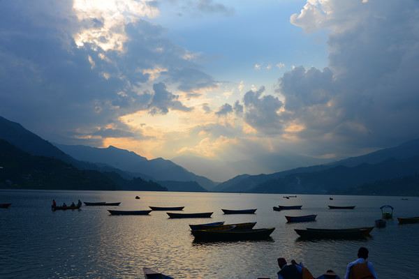 费瓦湖(fewa lake)