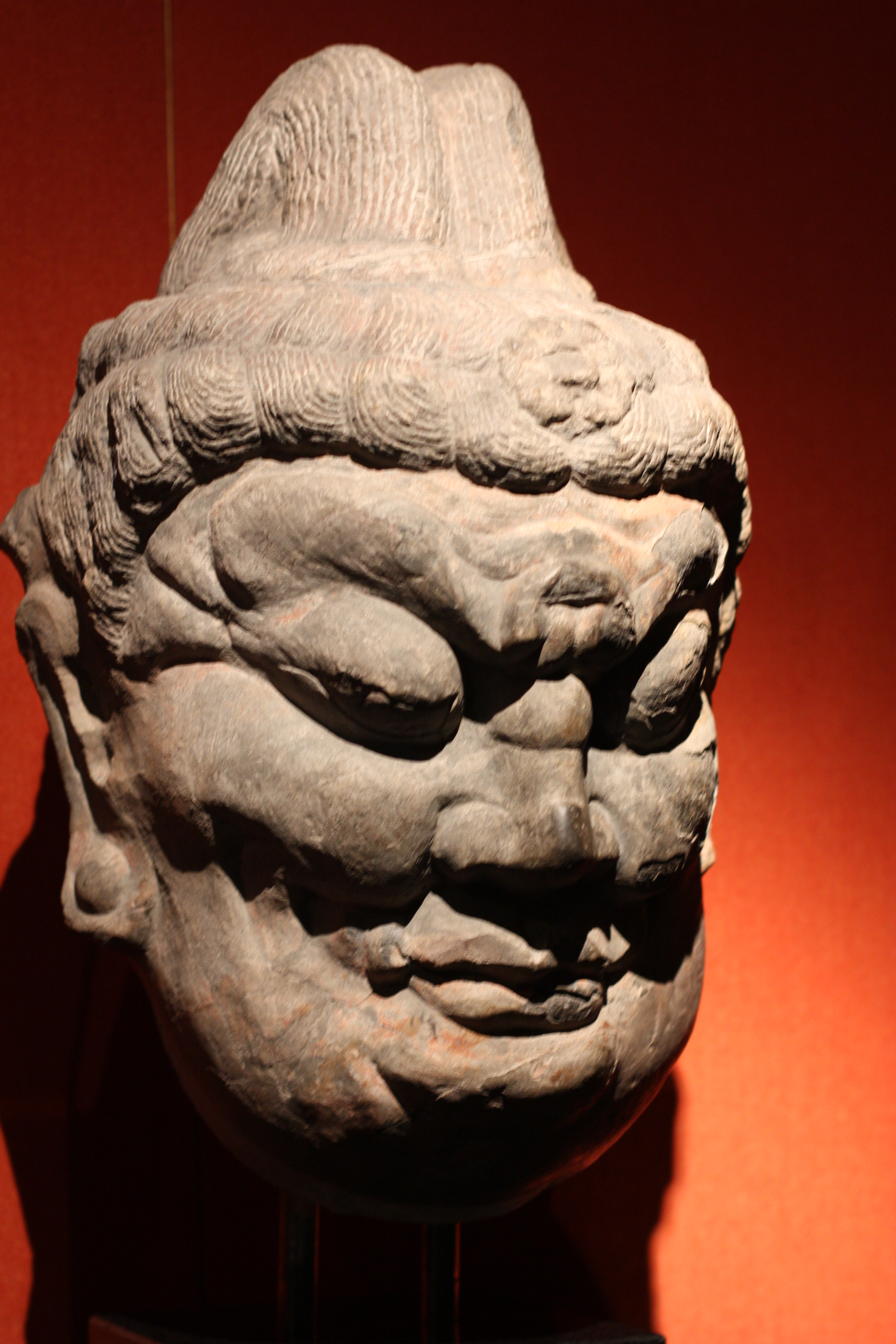 天王石像—唐 中国古代雕塑馆
