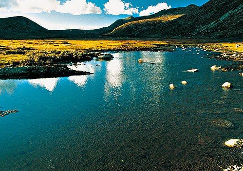 从广州出发领略稻城亚丁和一路上的美丽风光 