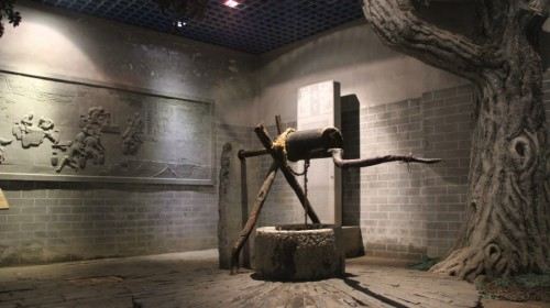 标签: 旅游景点 博物馆  古井酒文化博览园共多少人浏览:783699
