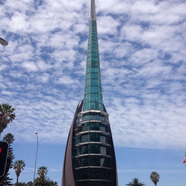 bell tower ,perth 的标志性建筑.走到尽头有各个码头.