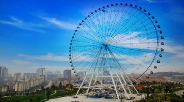 南宁凤岭欢乐世界主题游乐园分为梦幻海湾,梦幻乐园,梦幻王国,梦幻