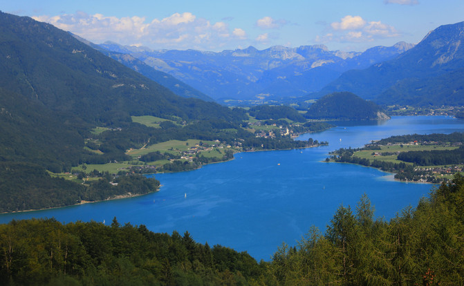 奥地利街拍:人间仙境般美丽的月亮湖! - 奥地利
