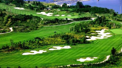 济南黄金崮云湖高尔夫门票多少钱_济南黄金崮