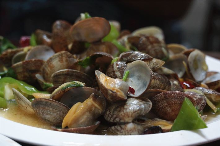 烟台最草根最霸气的海鲜馆：荣祥海鲜坊