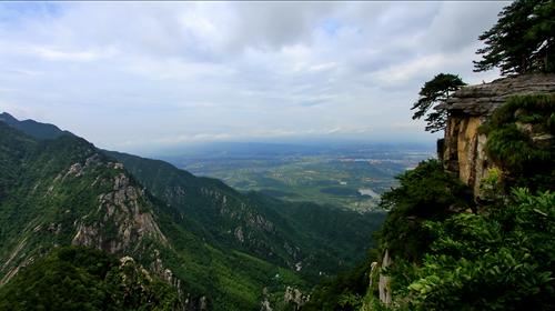 庐山风景名胜区内,大天池西南侧  标签: 旅游景点 名胜古迹  龙首崖共